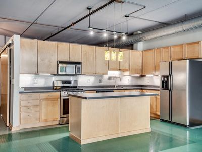 710 N 4th St #E207, Minneapolis, MN, 55401