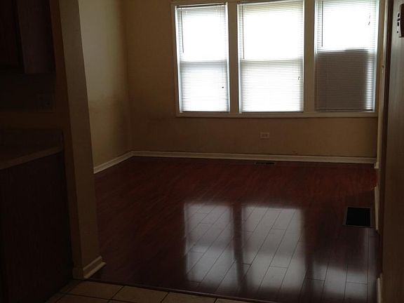 3rd image of 8255 S Commercial Ave APT 1