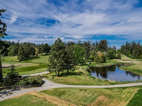 1115 Craigflower Rd #206D, Esquimalt, BC V9A 7R1