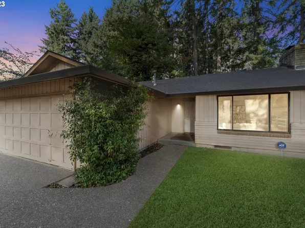 16240 Parker Rd, Lake Oswego, OR 97035