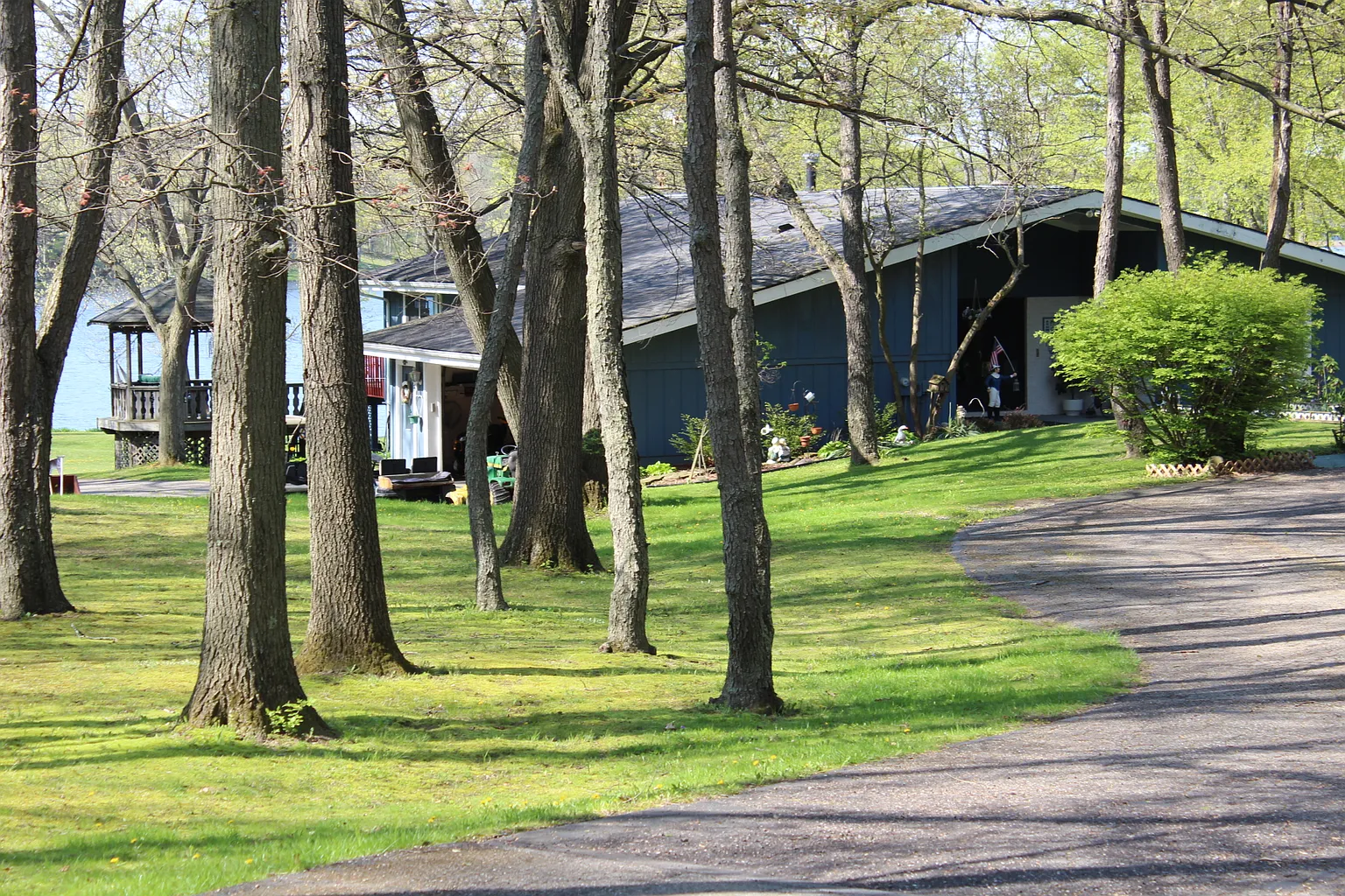 2330 E Coon Lake Trl photo 1