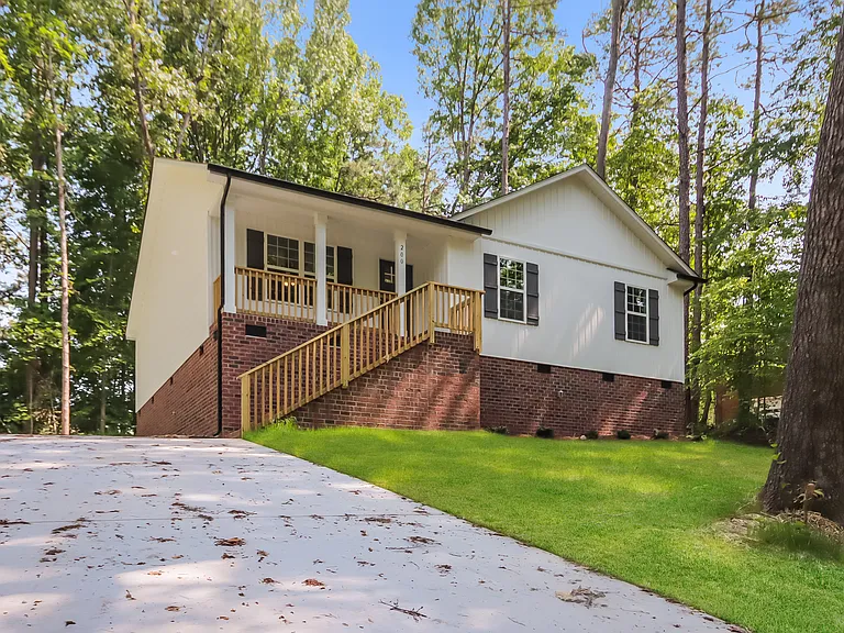200 Ashbrook Rd — Photo 1