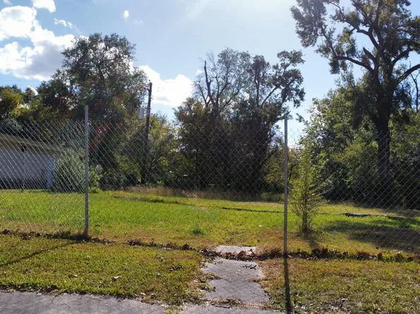 6147 Reamer St, Houston, TX 77074