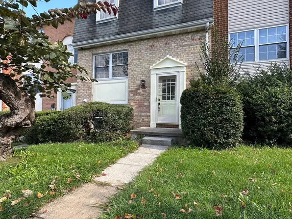 13 Warwick Mill Ct, Cockeysville, MD 21030