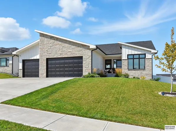 12008 S 109th St, Papillion, NE 68046