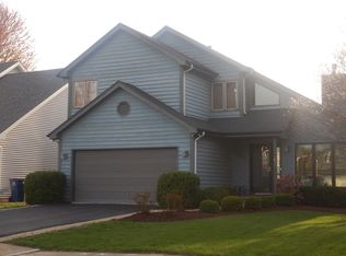 2592 Leach Dr, Naperville, IL 60564