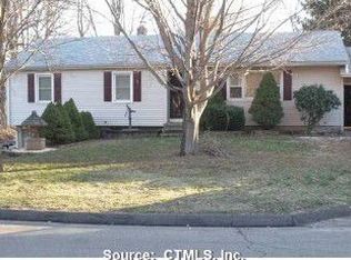 37 W Ridgeland Rd, Wallingford, CT 06492