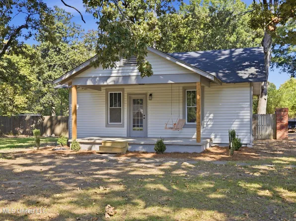 108 Camille St, Senatobia, MS 38668