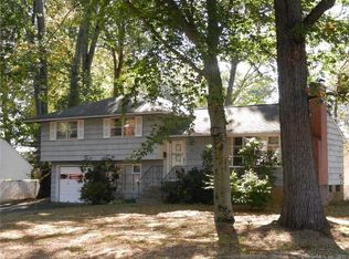 116 Round Hill Rd, Wethersfield, CT 06109