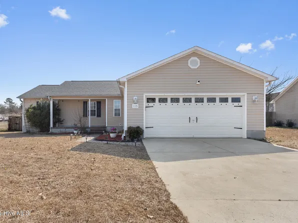 115 Wheaton Drive, Richlands, NC 28574