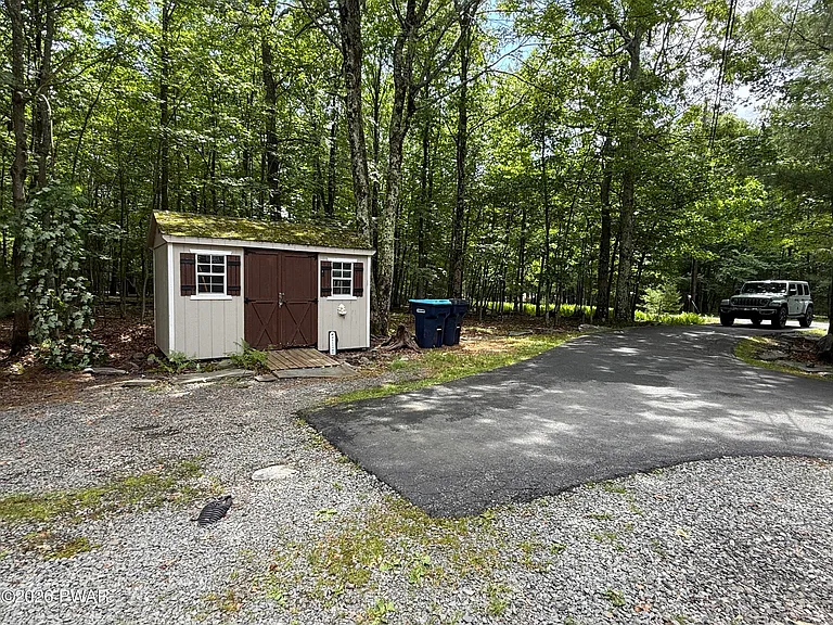 176 Gunstock Ln — Photo 46