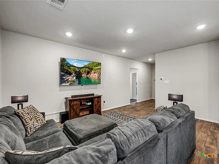 849 Gerardia Ct — Photo 6