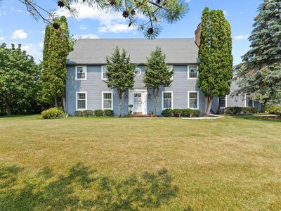 1716 W Glen Oaks Ln, Mequon, WI, 53092