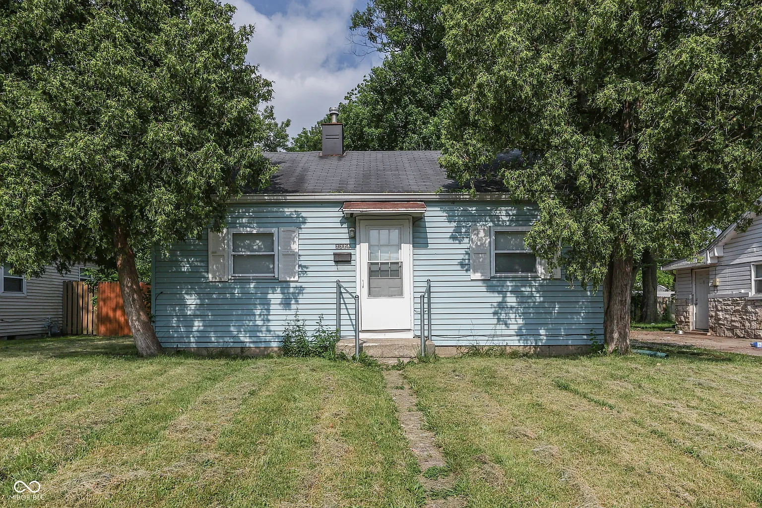 2328 Saint Paul St photo 1