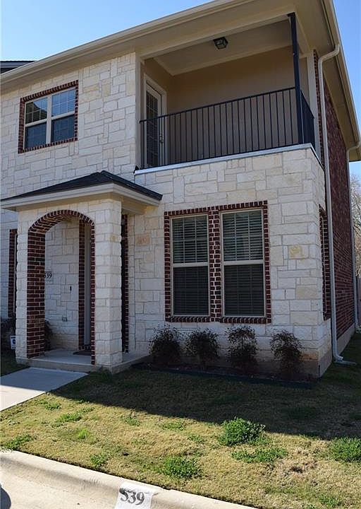 1st image of 530 Forest Dr
