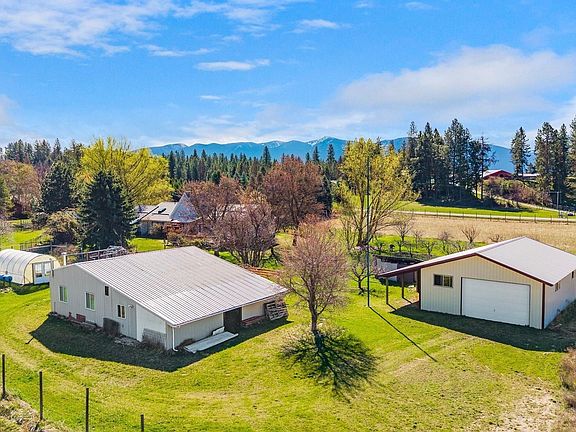 5th image of 323 Aspen Dr