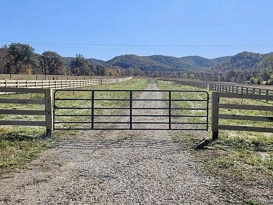 1st image of 1150 Cranston Rd