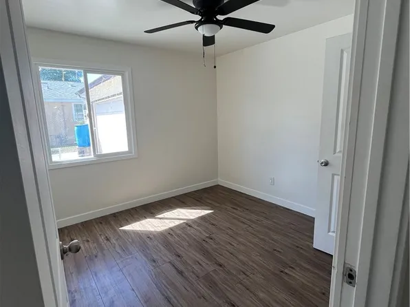 829 Normandy Pl, Santa Ana, CA 92701