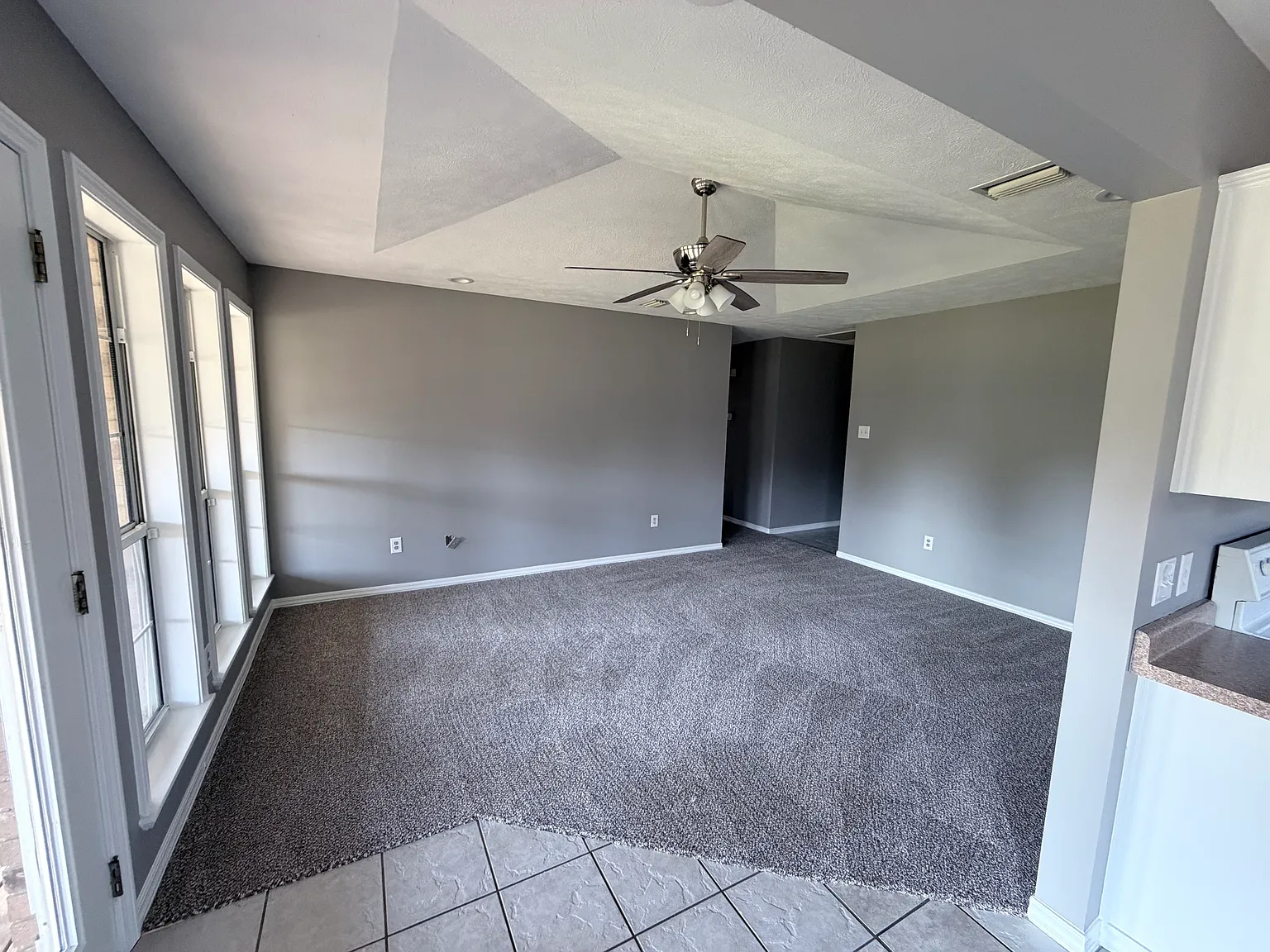 3 bed, 1200 sqft, $1,500 — Photo 3