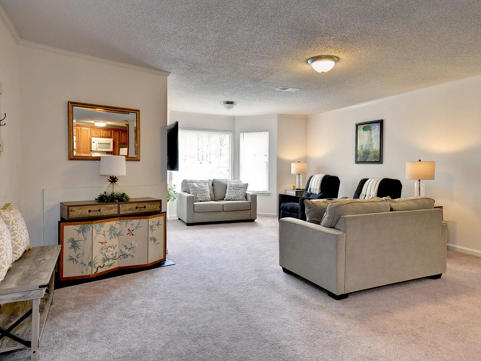 2 bed, 1.5 bath, 1112 sqft, $1,600 — Photo 4