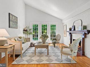 8609 Cushman Pl, Alexandria, VA 22308