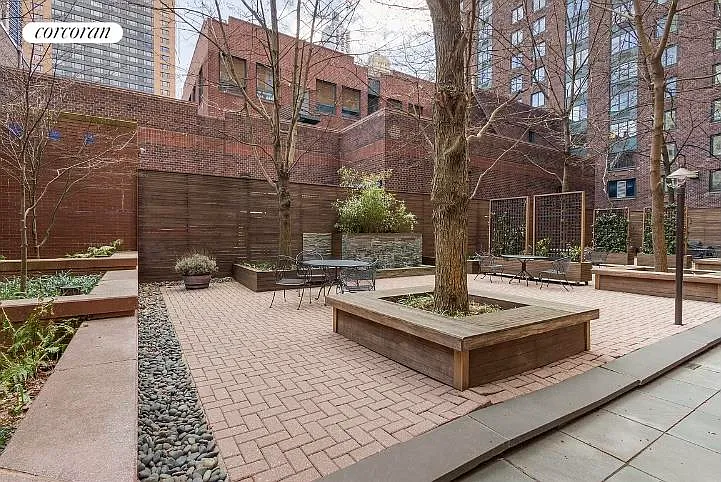 250 S End Ave #12F — Photo 8