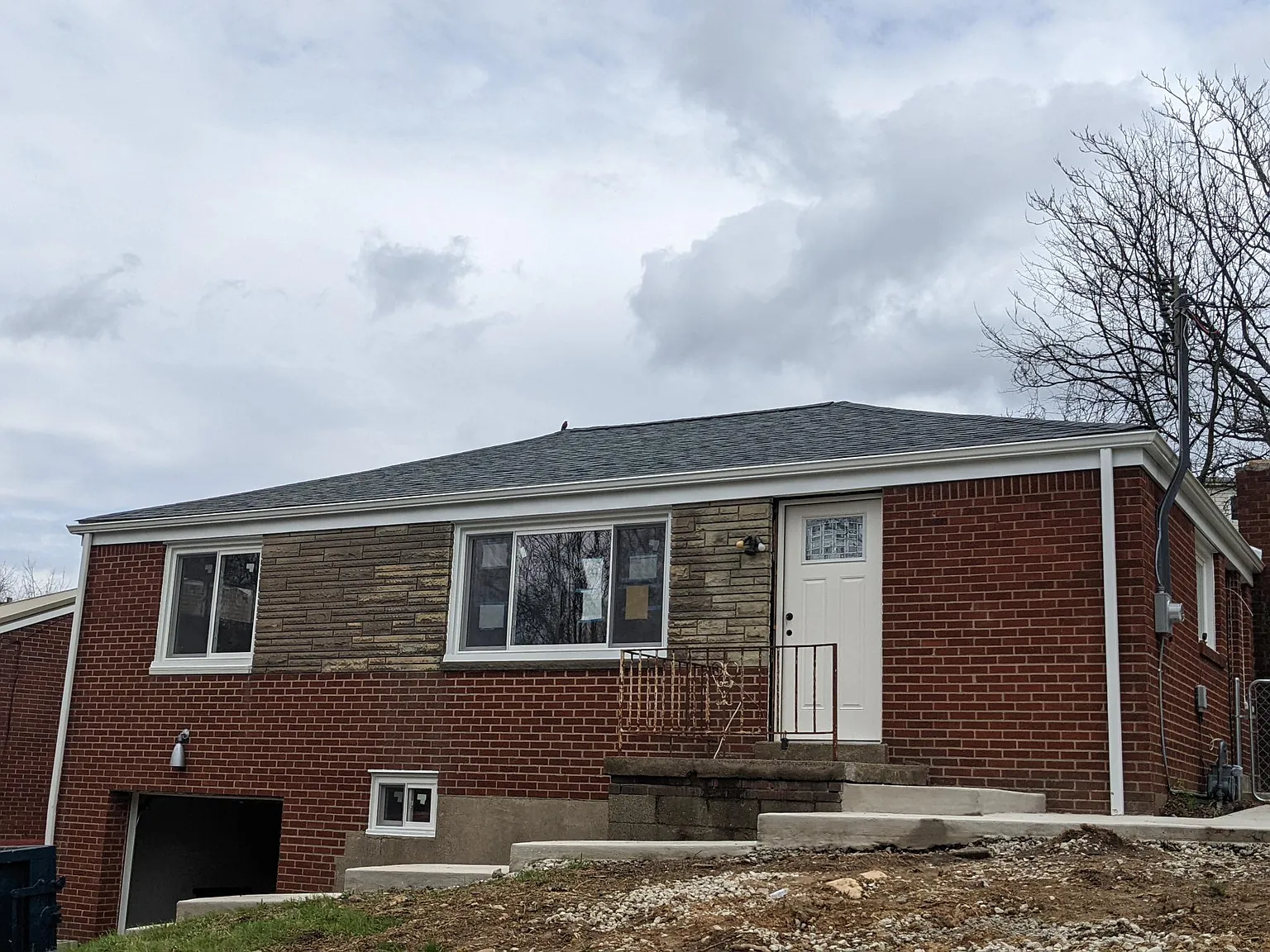1009 Beechland St photo 1