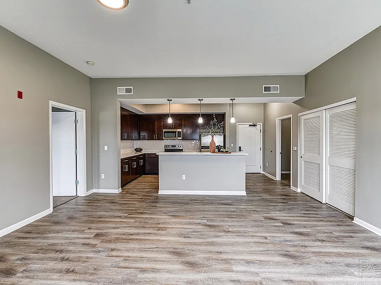 Zona Rosa Apartments — Photo 9