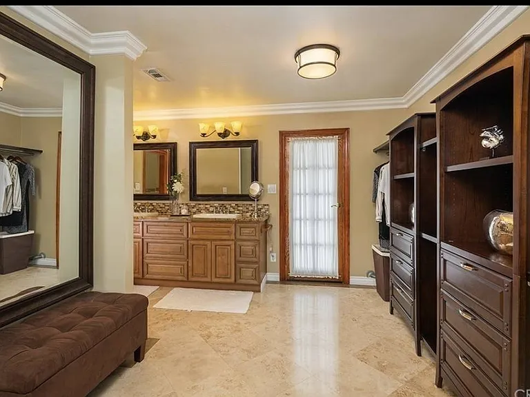 1509 Hollencrest Dr — Photo 16