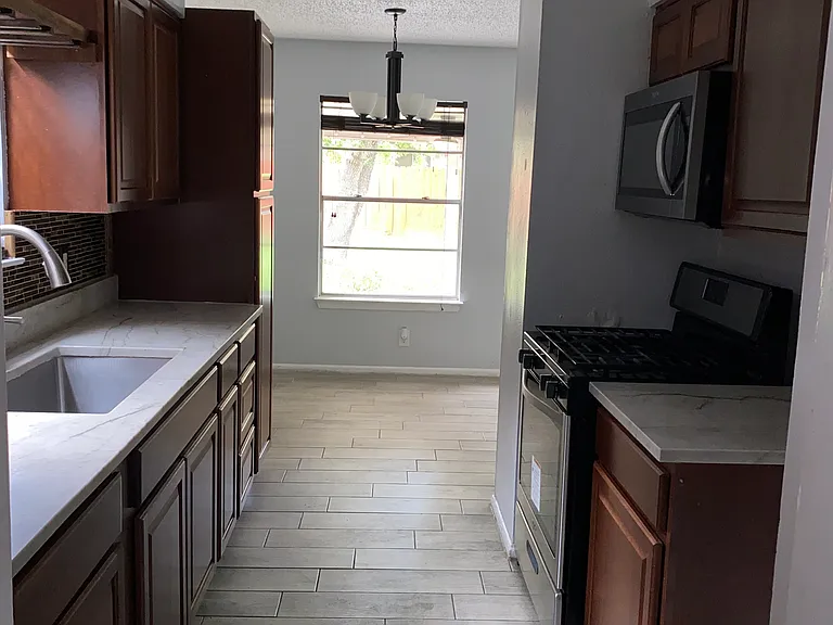 9455 Valley Dale St — Photo 24