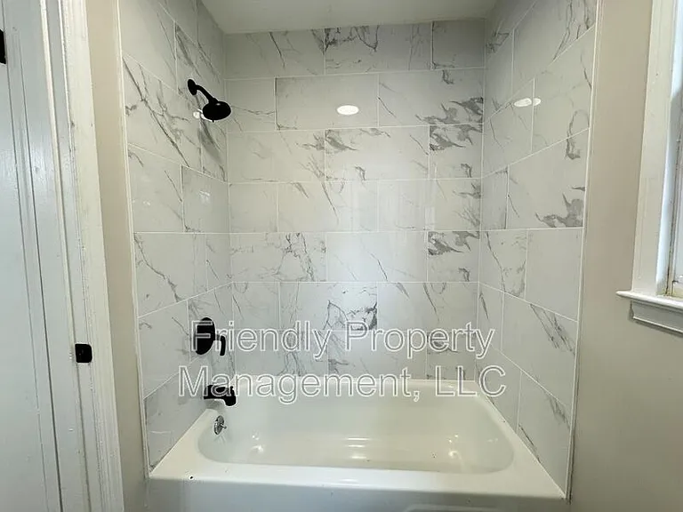 1050 File St — Photo 5