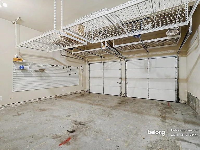 204 Manous Way — Photo 16