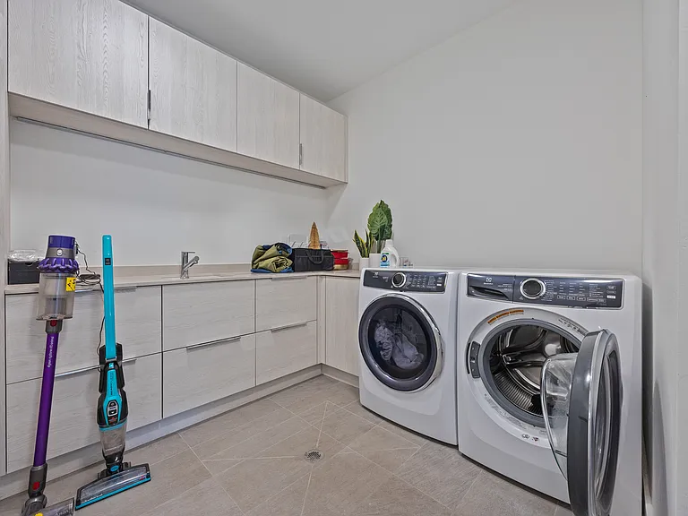 215 S Sunset Ridge Dr — Photo 19