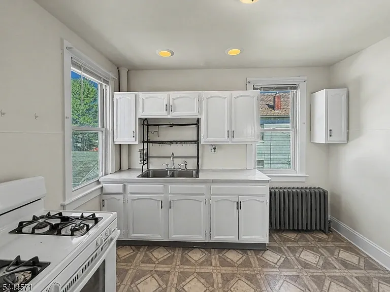 372 Prospect St #2 — Photo 4