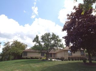 1459 Thor Dr, Inverness, IL 60067