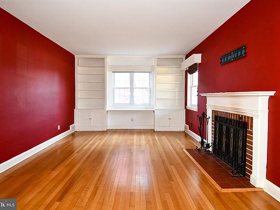 5th image of 7907 Oakdale Ave