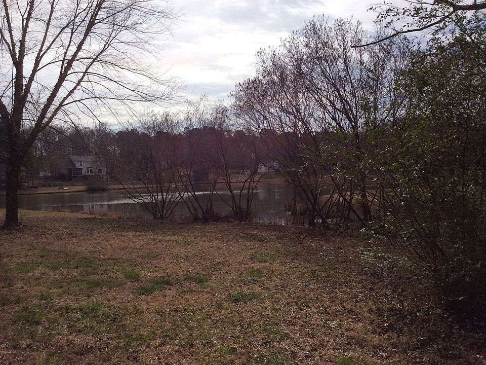 1st image of 627 Pine Knoll Ct