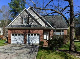 105 Blakely Dr, Chapel Hill, NC 27517