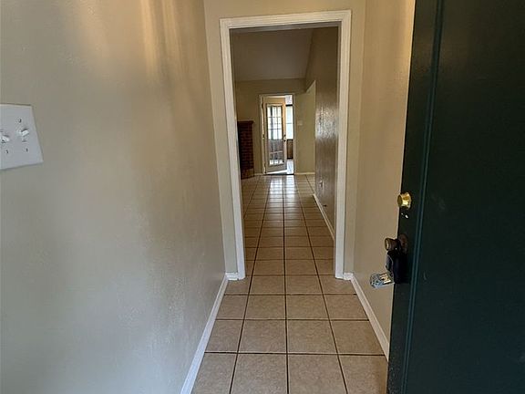 4th image of 4720 Longstreet Pl