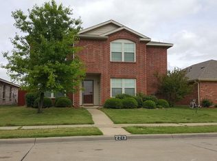 2213 Montrose Ln, Lancaster, TX 75134