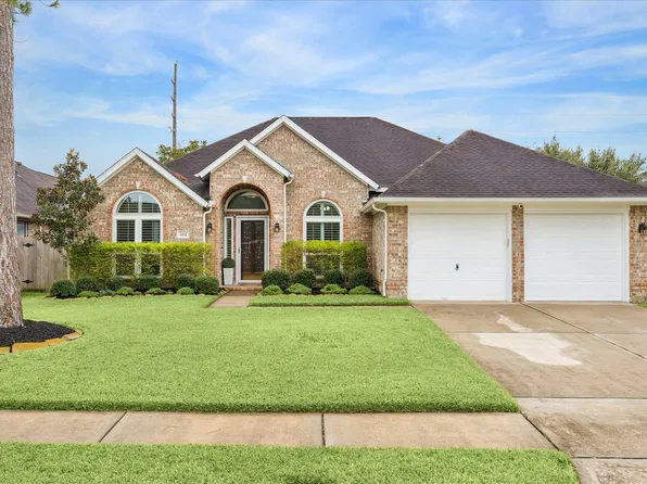4114 Stonehurst Dr, Pearland, TX 77584