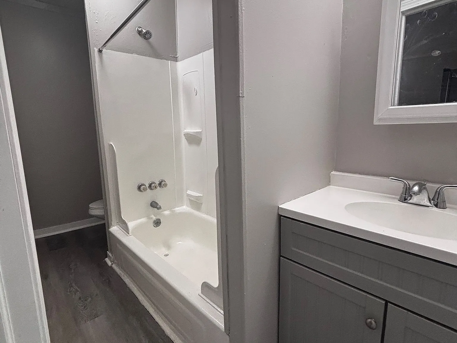 2 bed, 1.0 bath, $1,500 — Photo 1