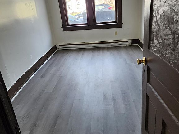 2nd image of 150 8th St APT 3