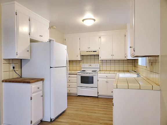 2nd image of 5828 El Zuparko Dr APT 1