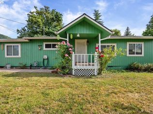 224 5th St, Dillard, OR 97432