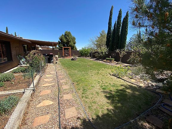 2nd image of 1064 Cottonwood Dr