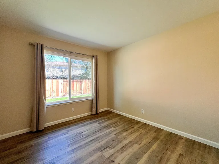 4412 Moffitt Dr — Photo 13