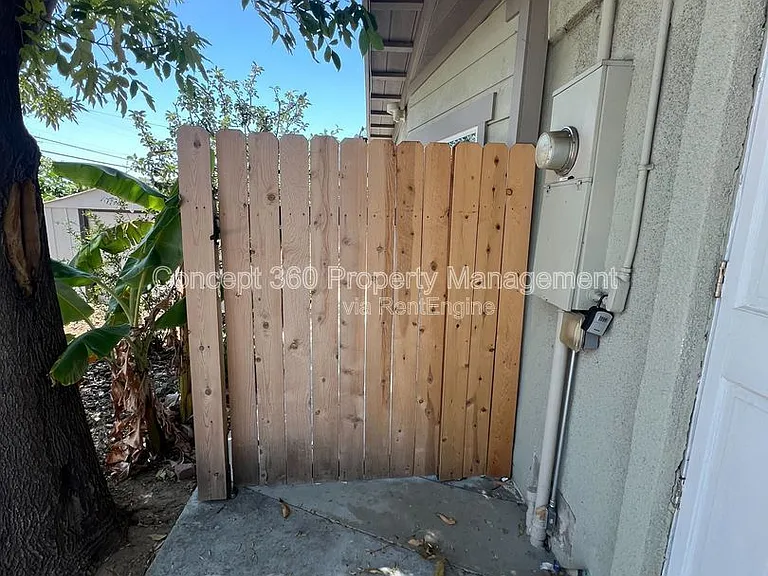 144 Primrose Ave #B — Photo 4