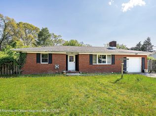 7 Melwen Dr, Forked River, NJ 08731
