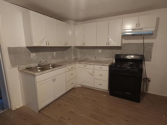 2nd image of 460 Washington Ave